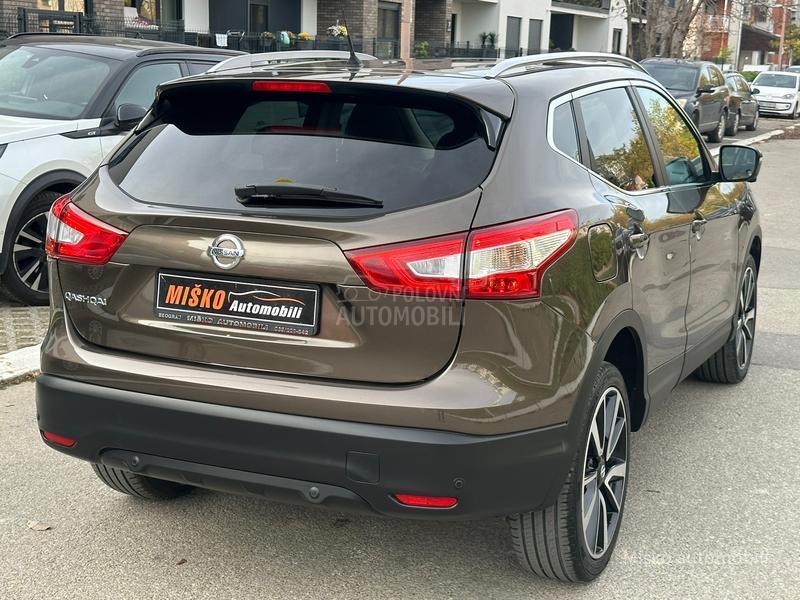 Nissan Qashqai 1.6 DCI 4x4 Kam Pano