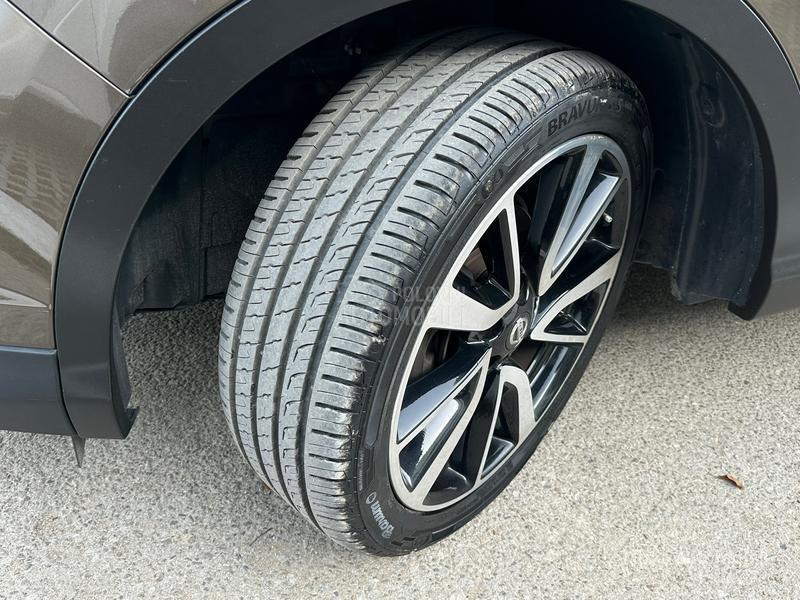 Nissan Qashqai 1.6 DCI 4x4 Kam Pano