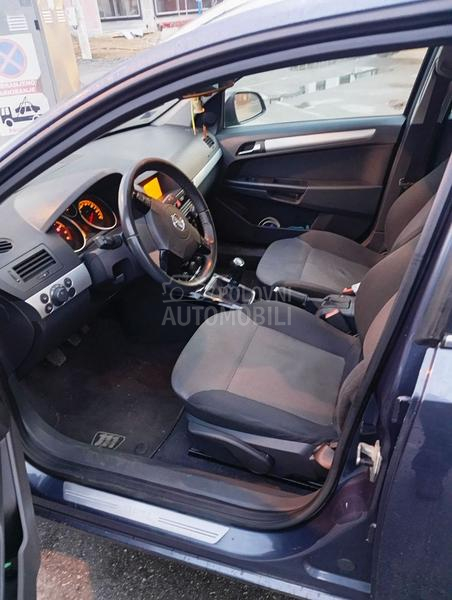 Opel Astra H 1.6