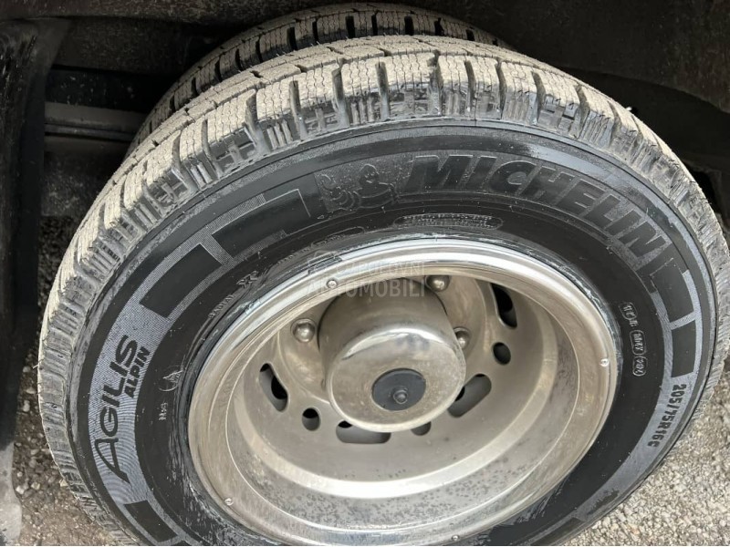 Mercedes Benz Sprinter