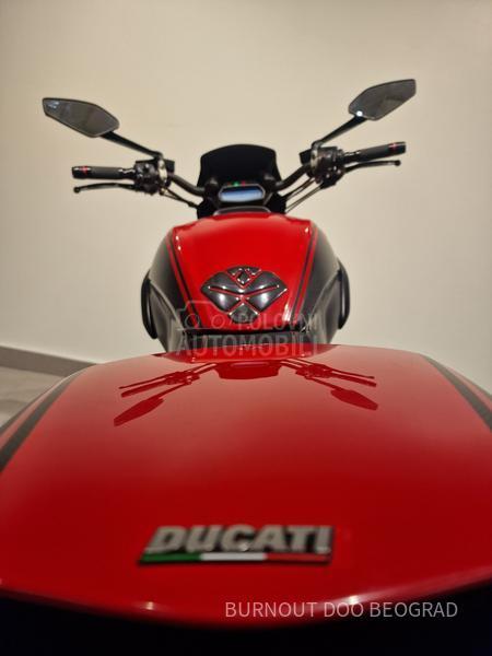 Ducati Diavel 1200 Carbon