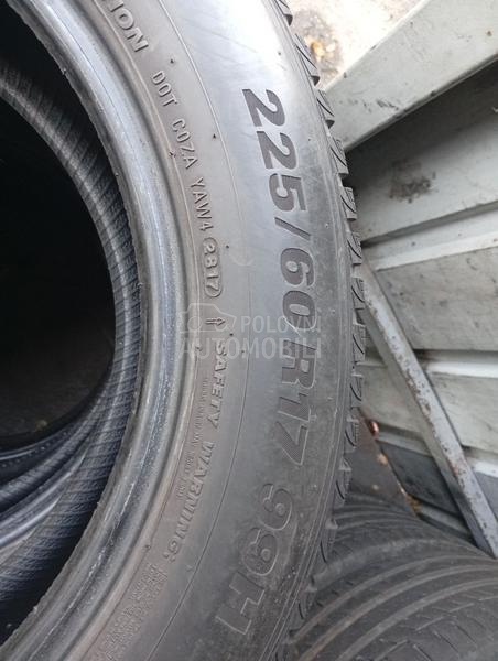 Kumho 225/60 R17 Zimska