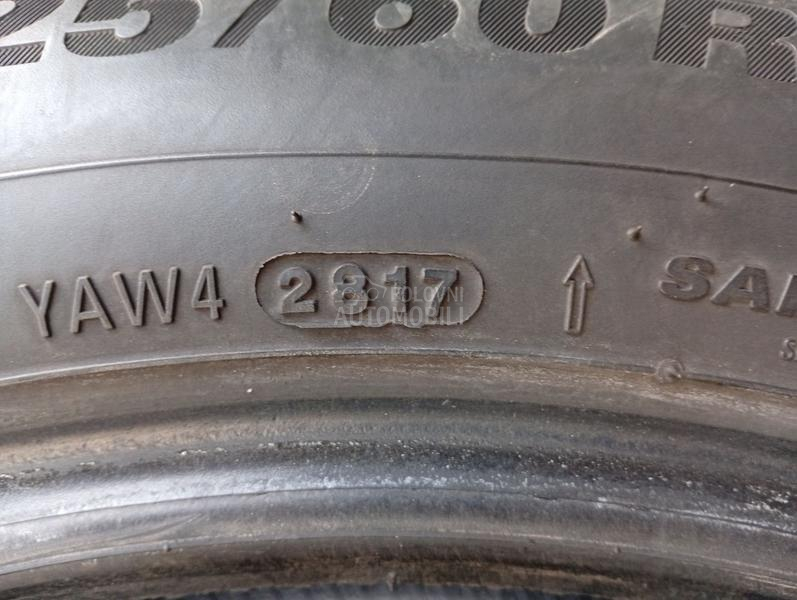 Kumho 225/60 R17 Zimska