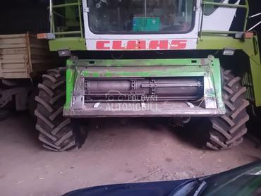 Claas Dominator 106