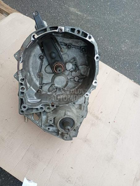 MENJAČ ZA  LOGANA 2008god. 1.6