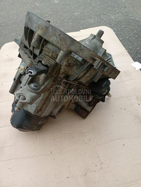 MENJAČ ZA  LOGANA 2008god. 1.6