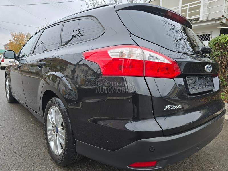 Ford Focus 1.6 obican motor