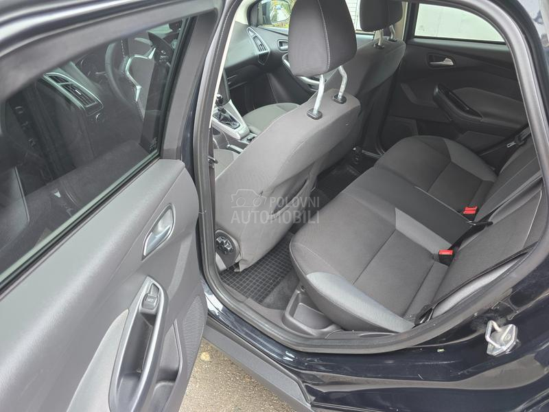 Ford Focus 1.6 obican motor