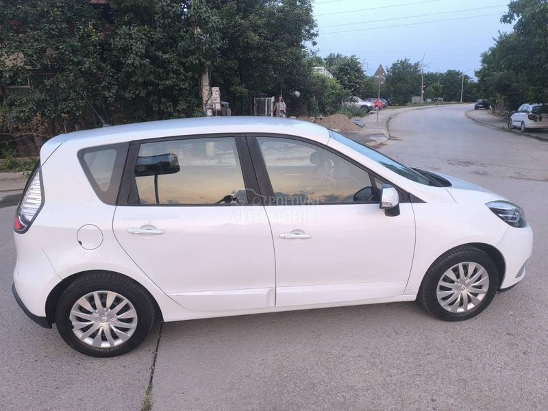 Renault Scenic TCE