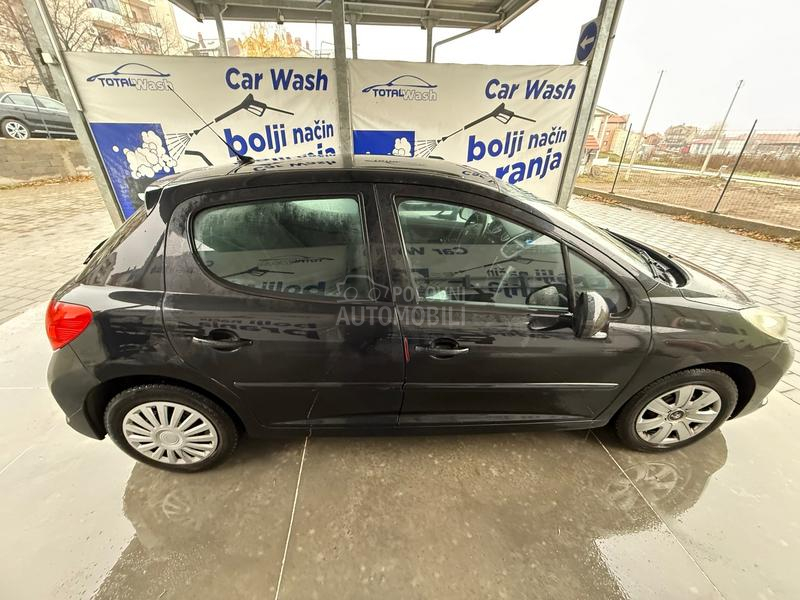 Peugeot 207 1.6