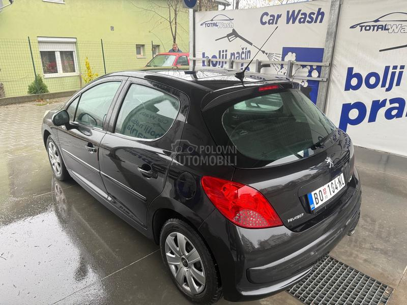 Peugeot 207 1.6