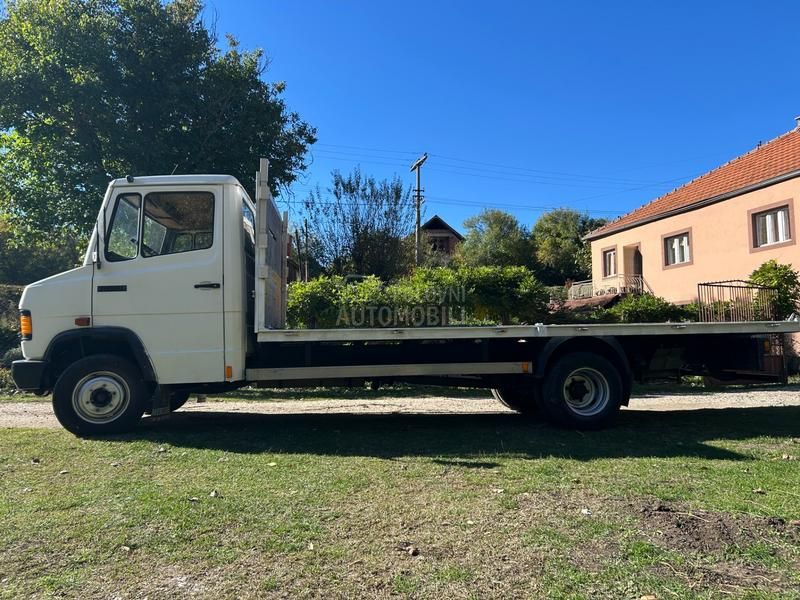 Mercedes Benz 609 D VARIO