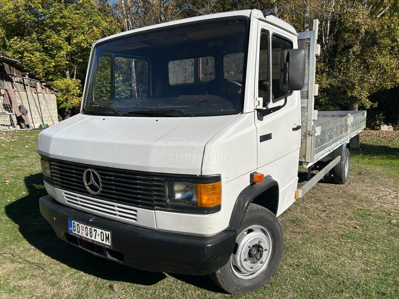 Mercedes Benz 609 D VARIO