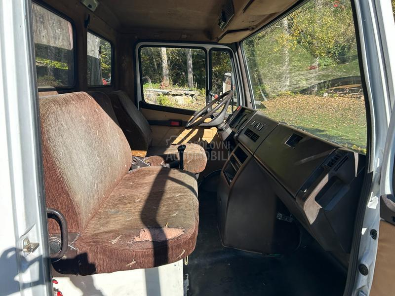 Mercedes Benz 609 D VARIO