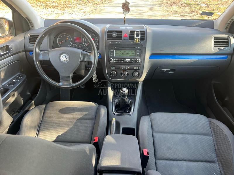 Volkswagen Golf 5 1.6fsi