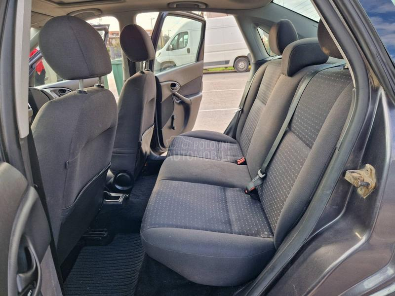 Ford Focus 1.8i