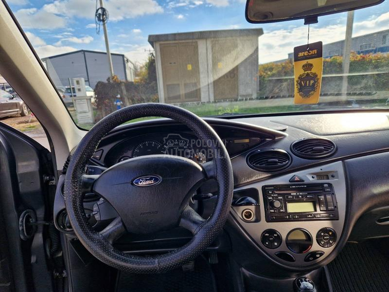 Ford Focus 1.8i