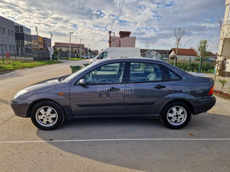 Ford Focus 1.8i