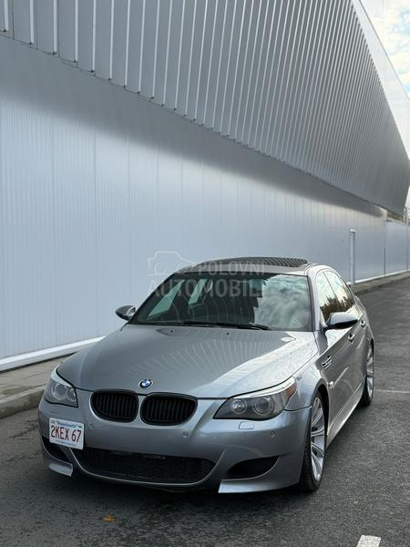 BMW M5 