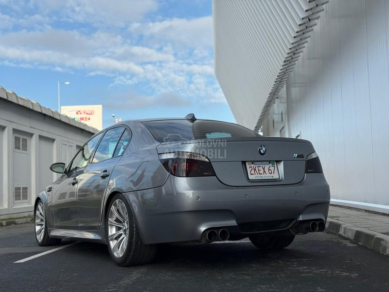 BMW M5 