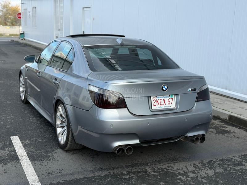 BMW M5 