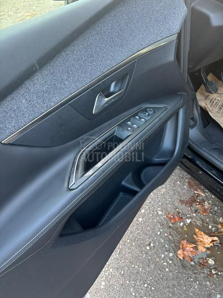 Peugeot 3008 N O V V