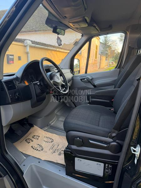 Mercedes Benz Sprinter 114