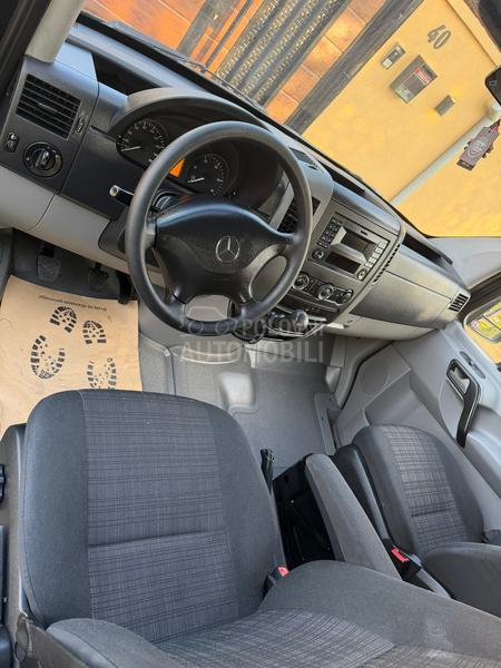 Mercedes Benz Sprinter 114
