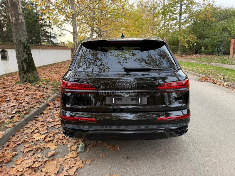 Audi Q7 Black/ 3xS line