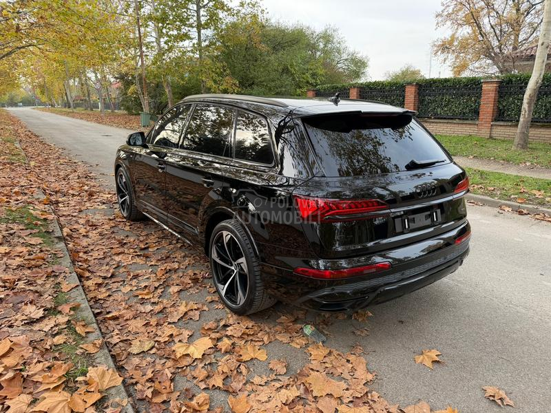 Audi Q7 Black/ 3xS line