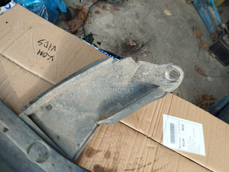 prednje desno podkrilo