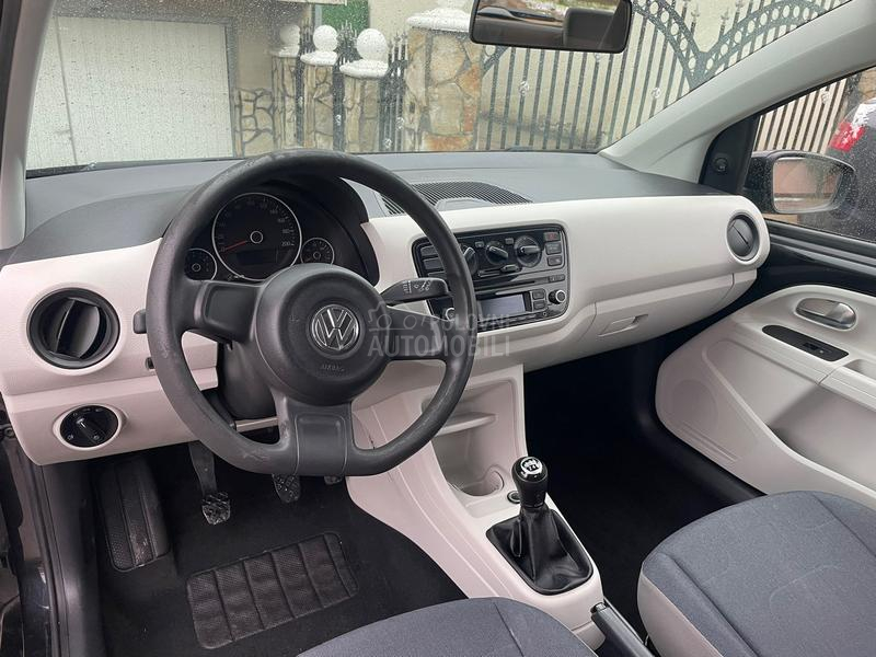 Volkswagen up! 