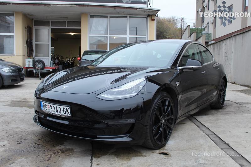 Tesla Model 3 DualMotorPerformance