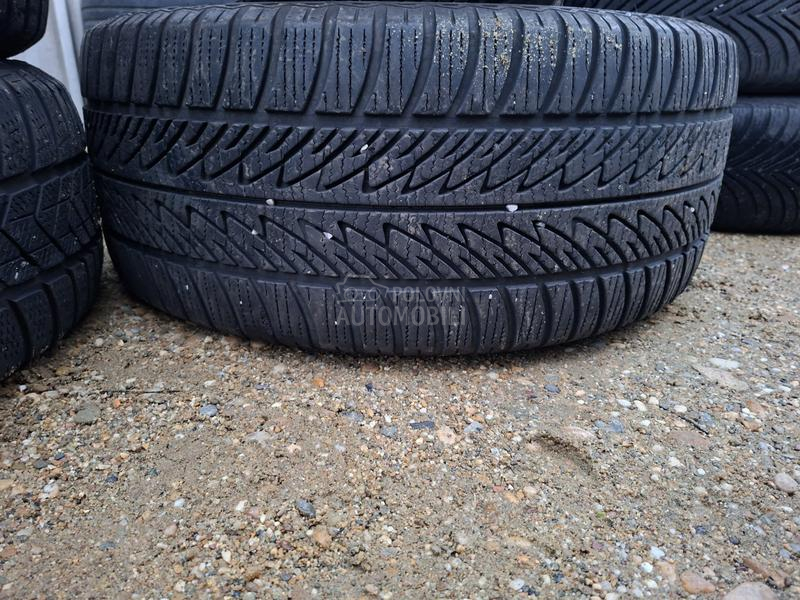 Goodyear 285/45 R20 Zimska