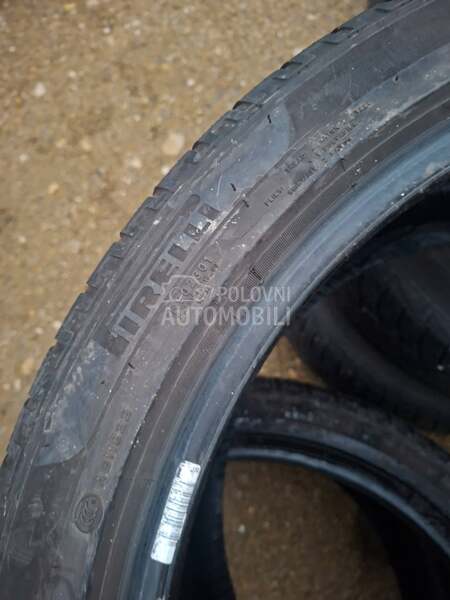 Pirelli 305/35 R21 Zimska