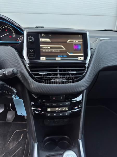 Peugeot 2008 1.6 eHDI Allure