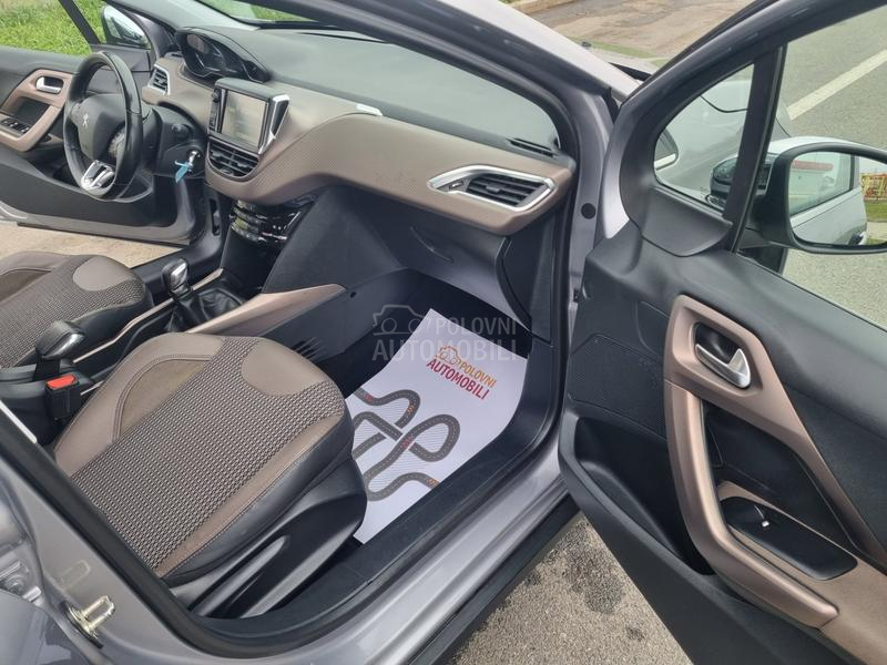 Peugeot 2008 ALLURE