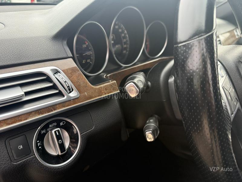Mercedes Benz E 200 