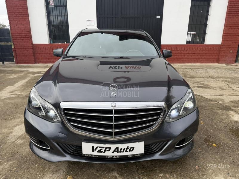 Mercedes Benz E 200 