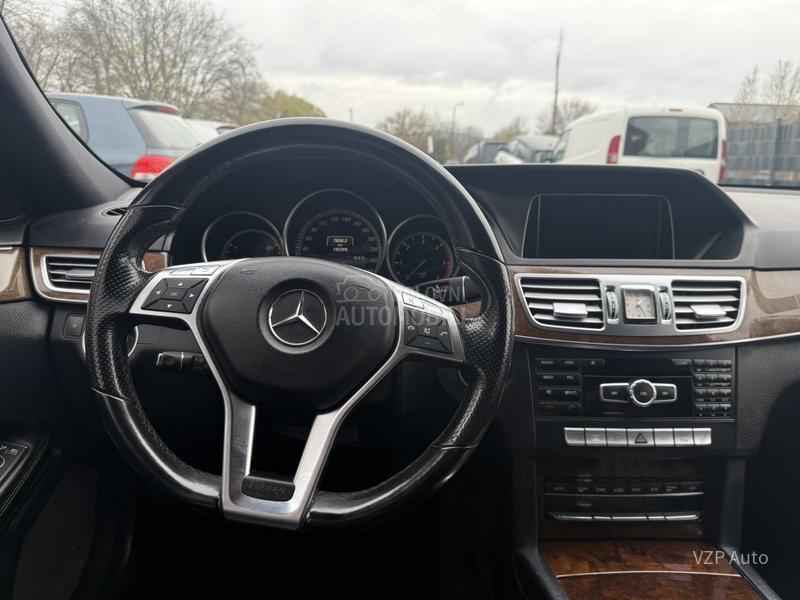 Mercedes Benz E 200 