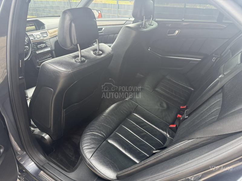 Mercedes Benz E 200 