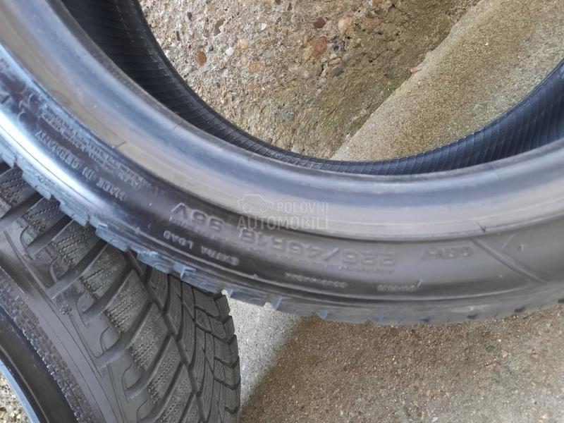 Goodyear 225/45 R18 Zimska
