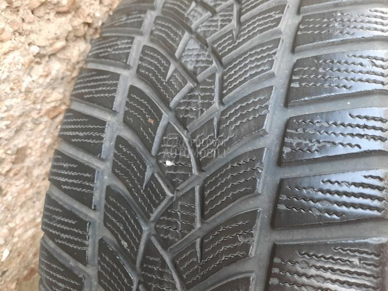 Goodyear 225/45 R18 Zimska
