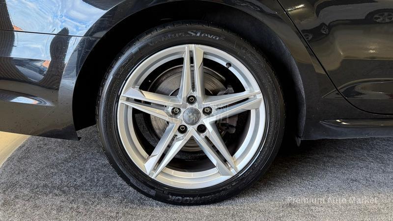 Audi A4 //2.0 TDI/S LINE/NOV