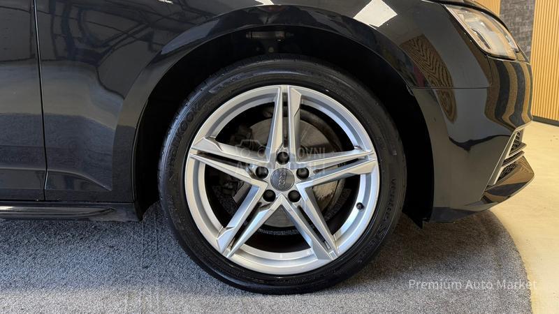 Audi A4 //2.0 TDI/S LINE/NOV