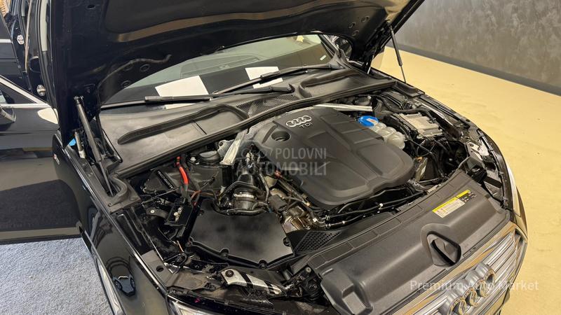 Audi A4 //2.0 TDI/S LINE/NOV