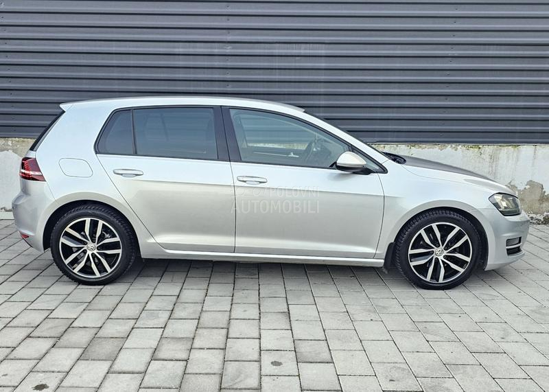 Volkswagen Golf 7 1.2 TSI 110