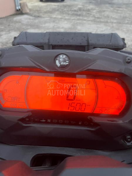 Can-Am OUTLANDER RENEGADE 1000