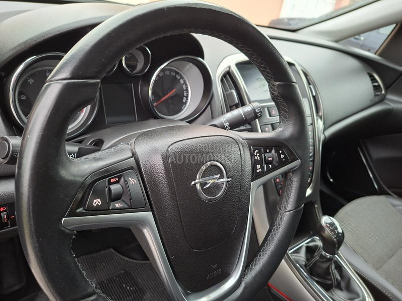 Opel Astra J 1.7 cdti
