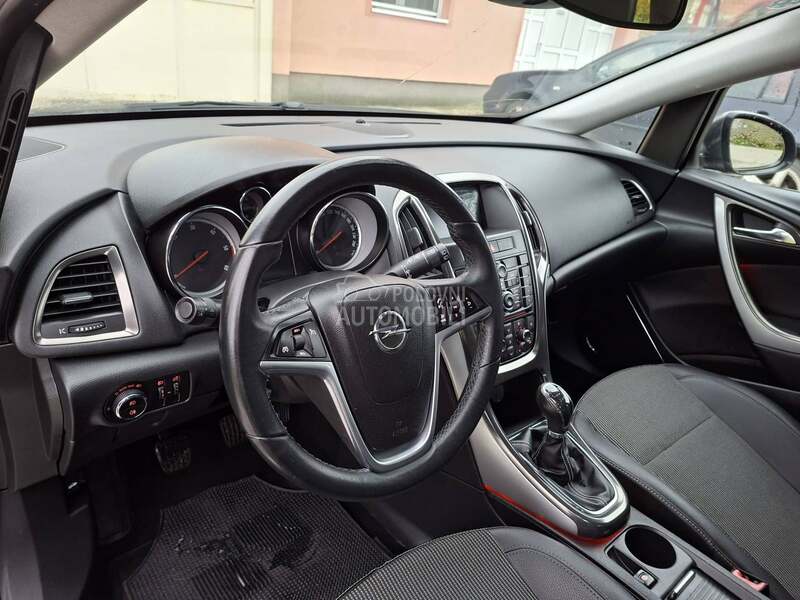 Opel Astra J 1.7 cdti